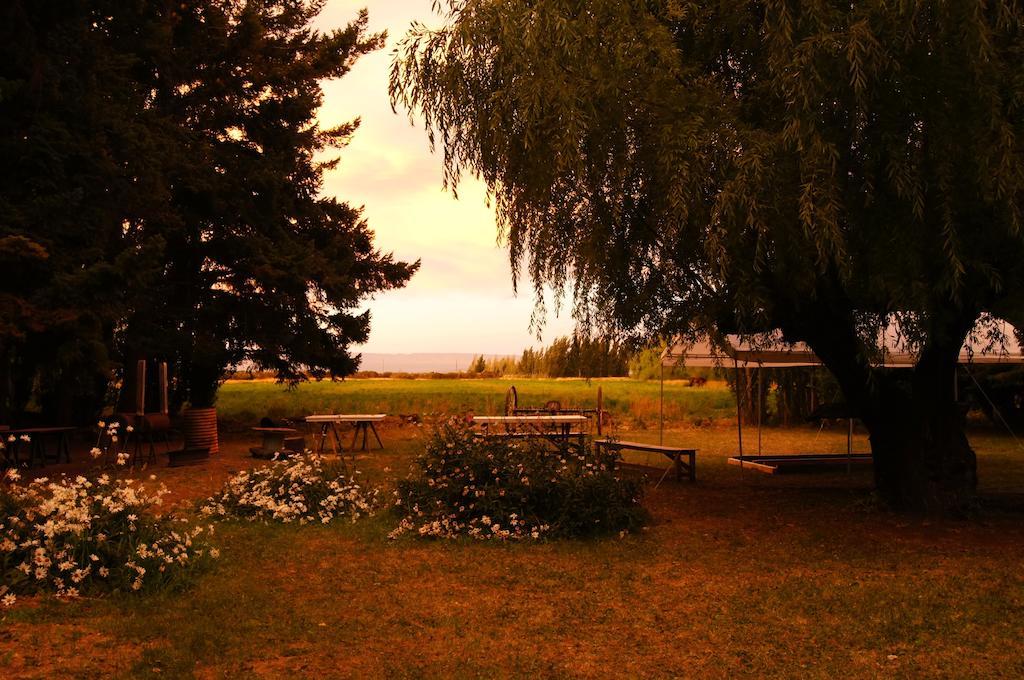 Hosteria De La Patagonia Chile Chico Esterno foto