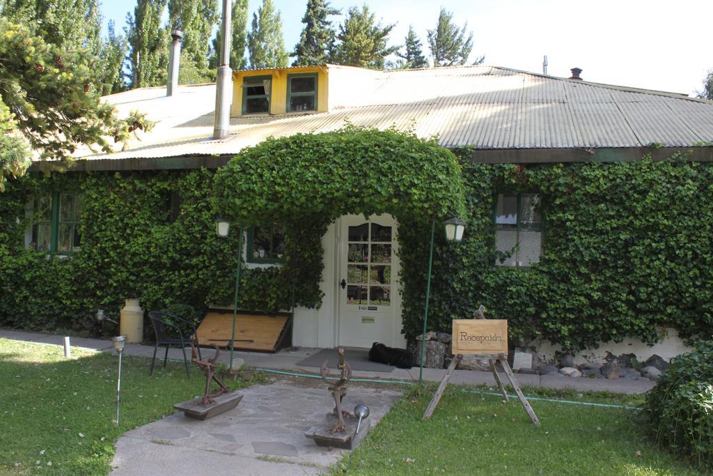 Hosteria De La Patagonia Chile Chico Esterno foto